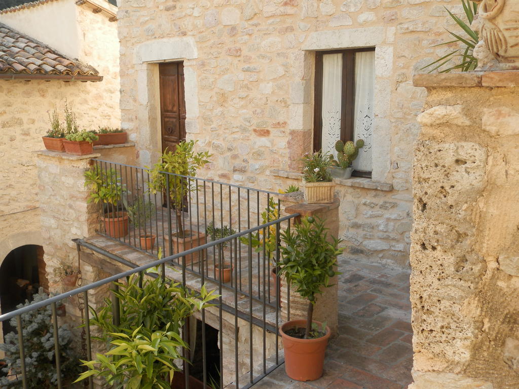 Residenza Di Paese Castello Del Poggio Hotel Ferentillo Exterior foto