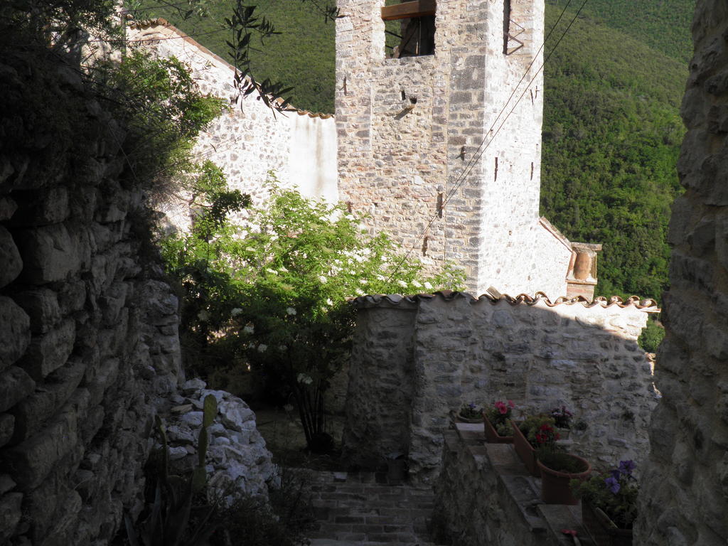 Residenza Di Paese Castello Del Poggio Hotel Ferentillo Exterior foto
