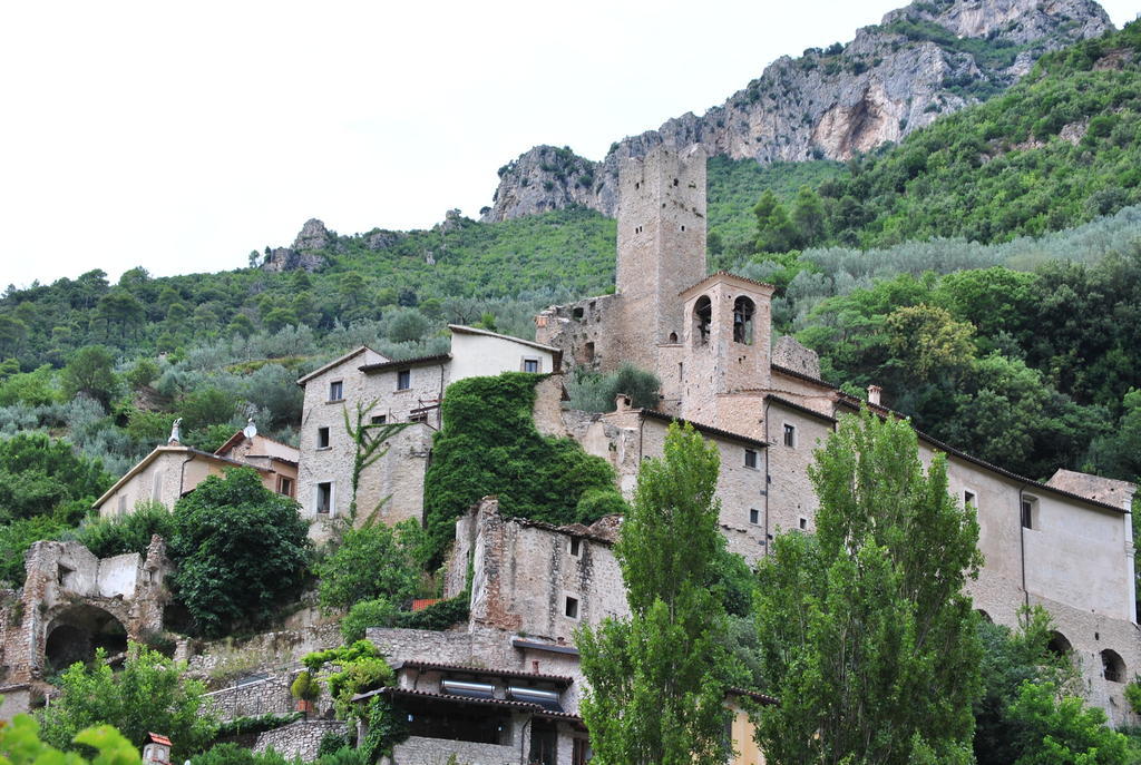 Residenza Di Paese Castello Del Poggio Hotel Ferentillo Exterior foto