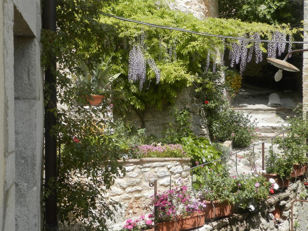 Residenza Di Paese Castello Del Poggio Hotel Ferentillo Exterior foto